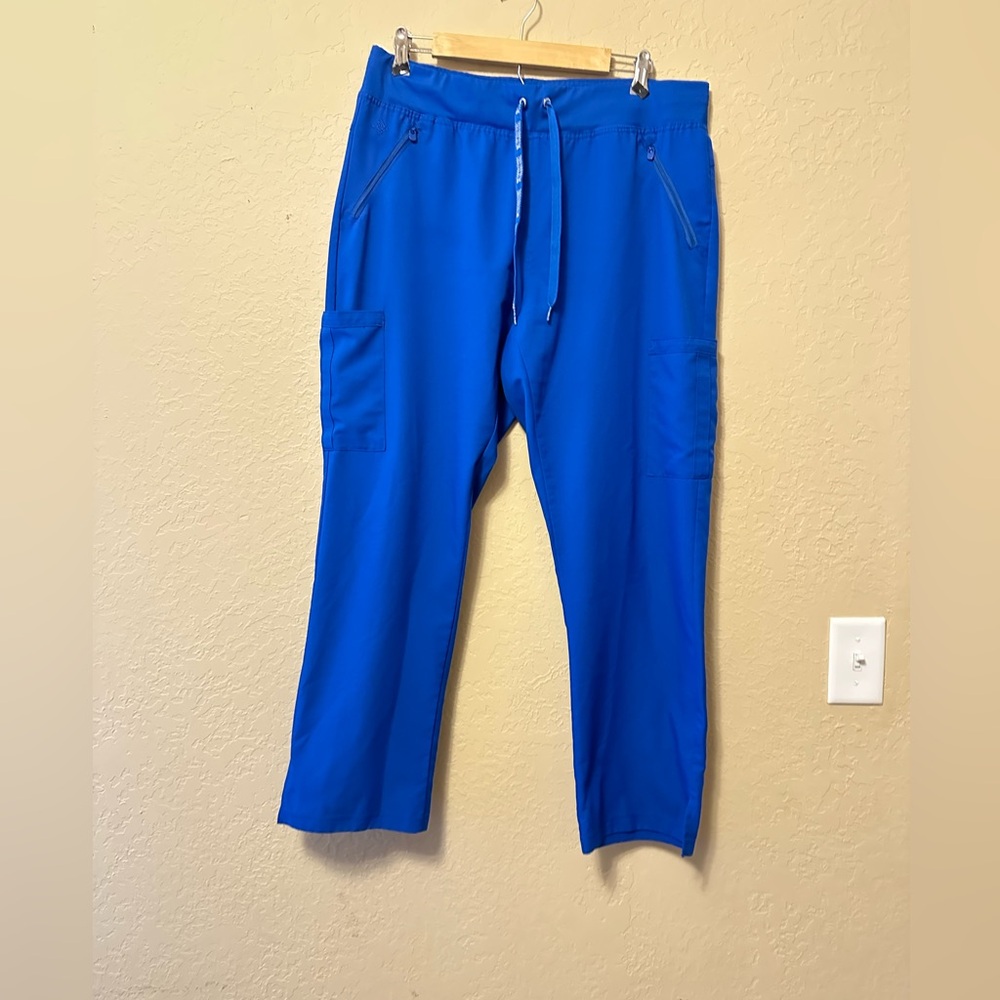 Med Couture Men's Vibrant Blue Cargo Pants